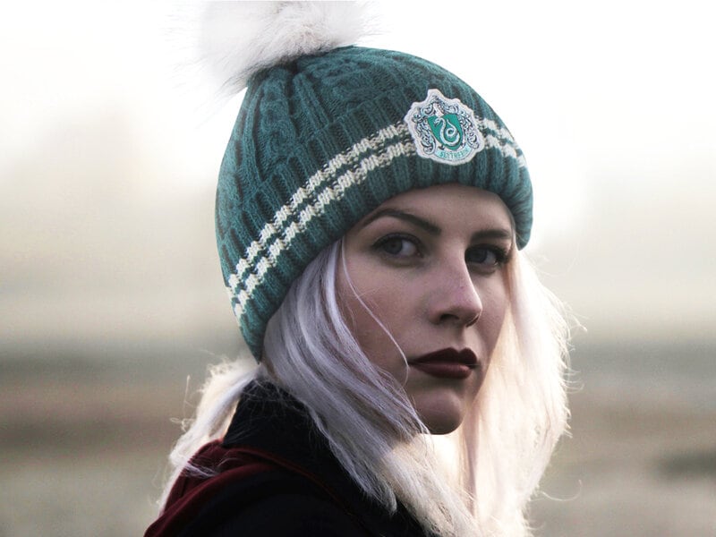 Harry Potter Hue med pompon - Slytherin Harry Potter Hue med pompon - Slytherin
